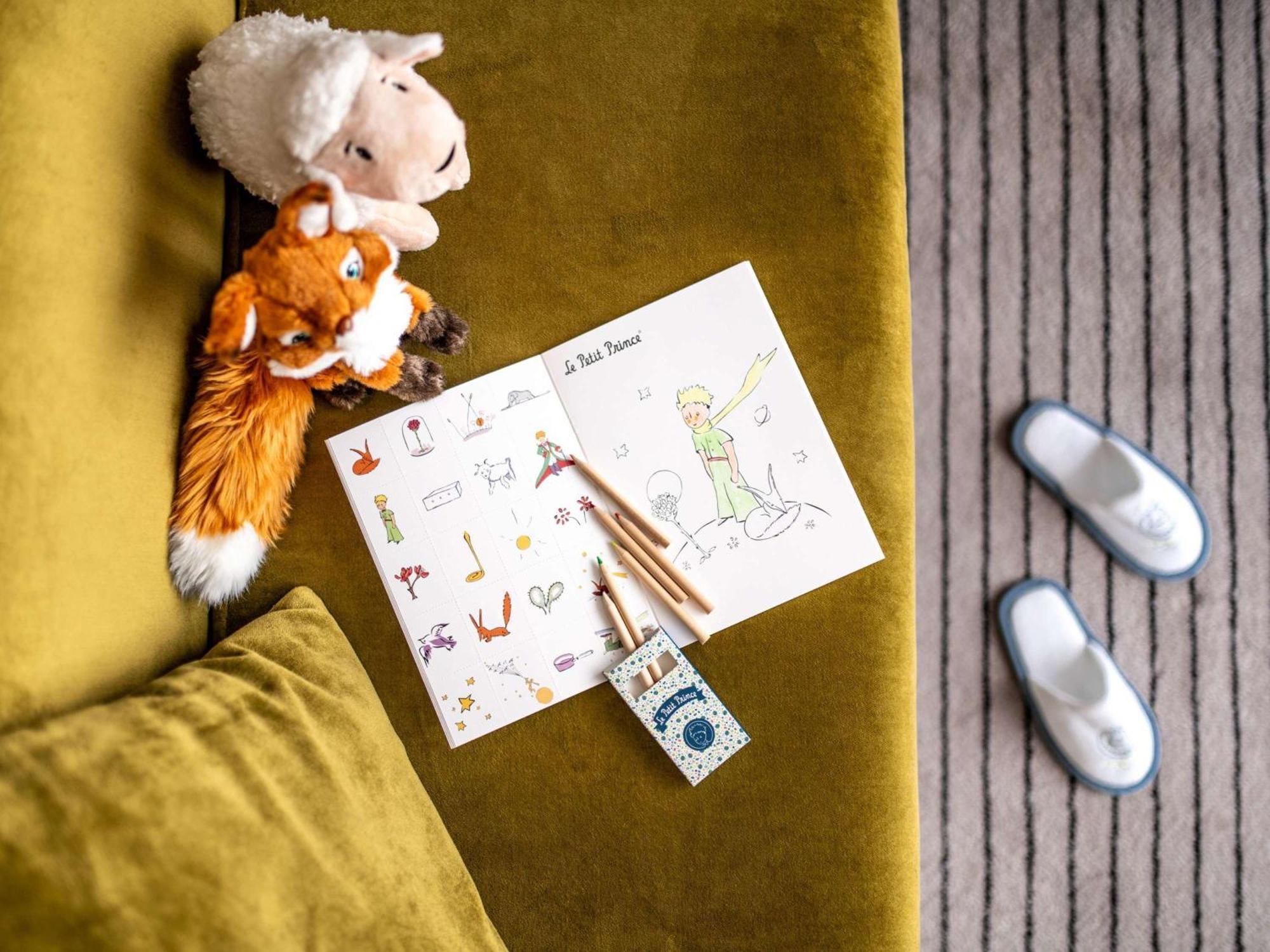 Sofitel Frankfurt Opera Hotel Frankfurt am Main Eksteriør billede A colouring book