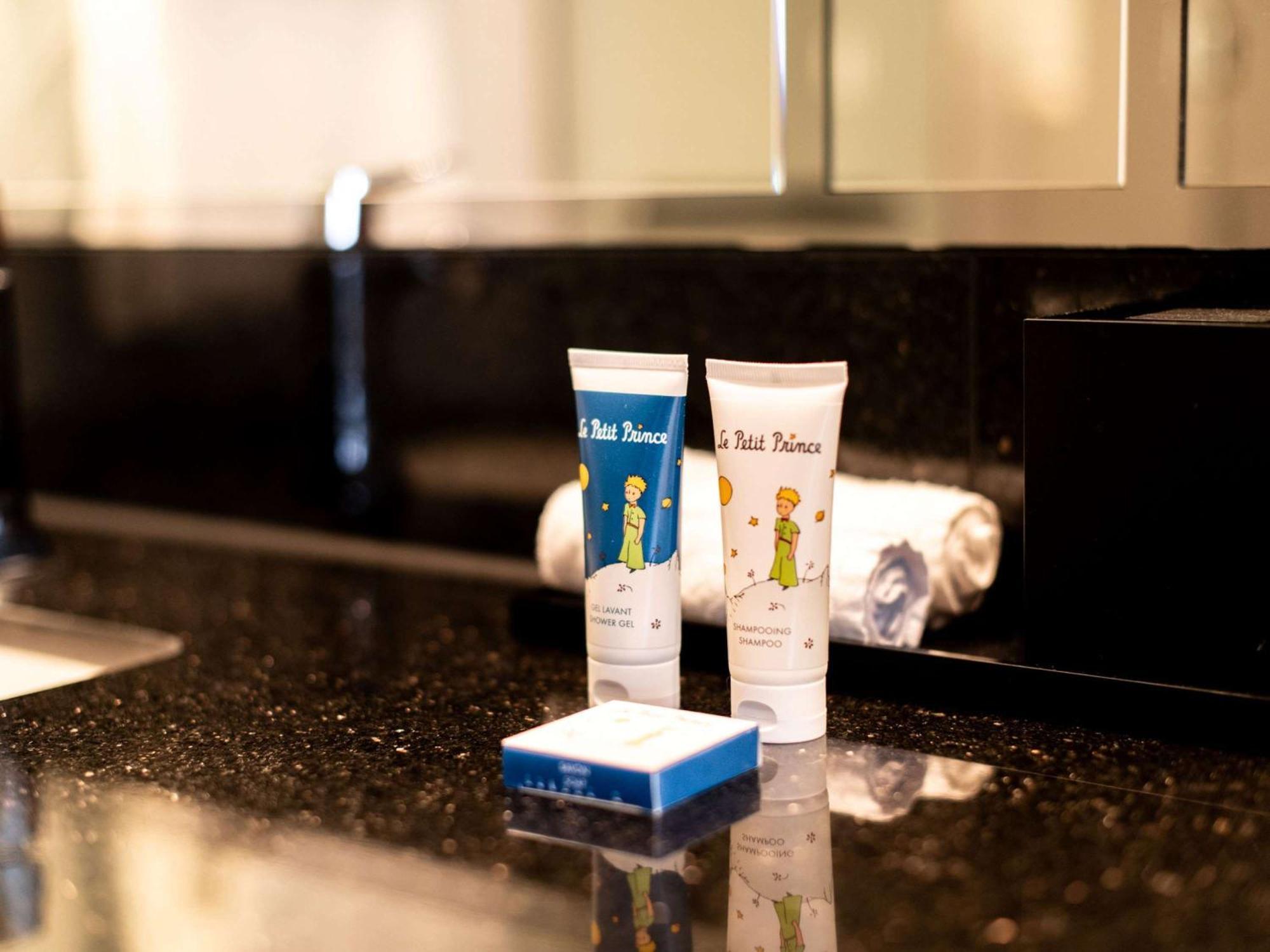 Sofitel Frankfurt Opera Hotel Frankfurt am Main Eksteriør billede Paul Smith toiletries